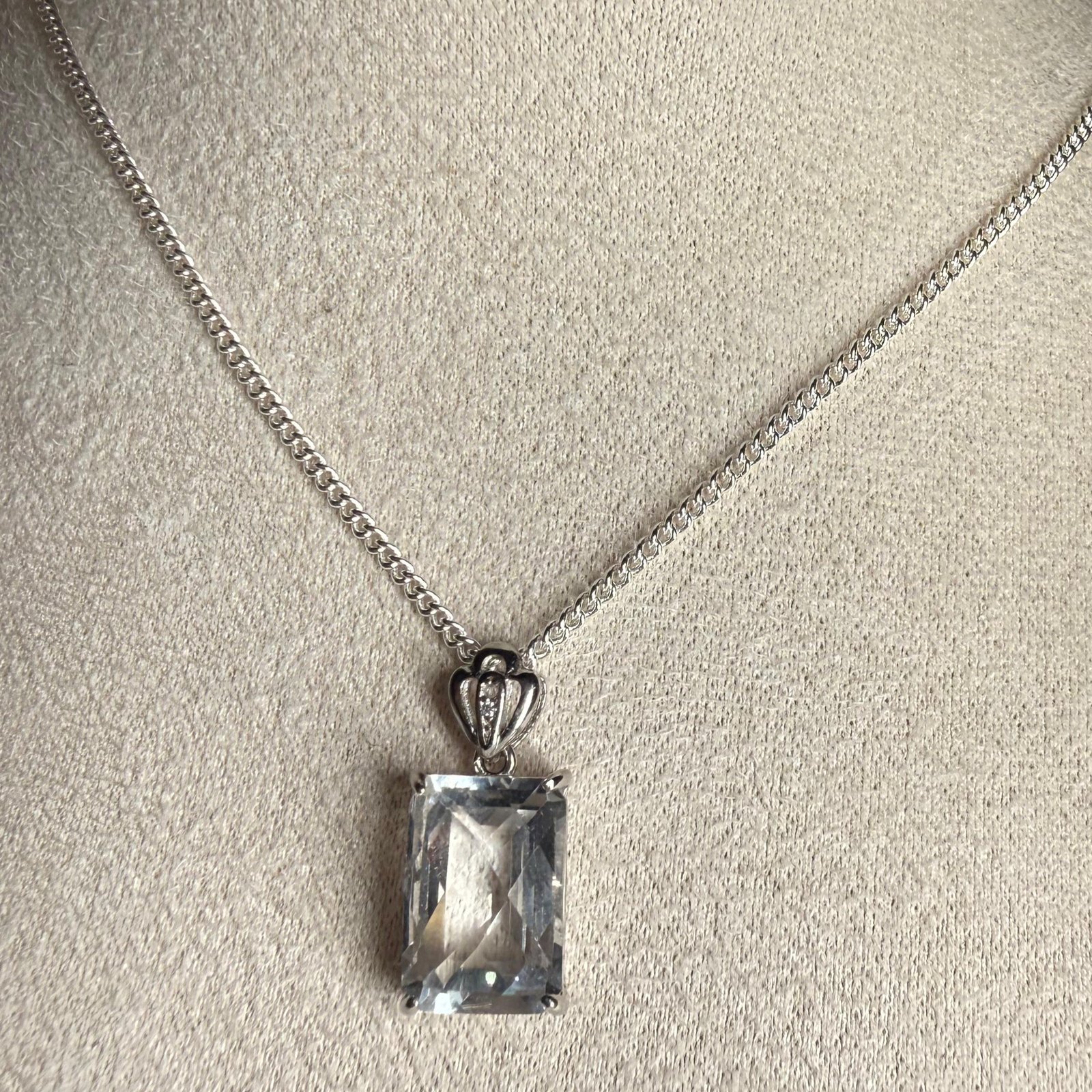 Collar Cuarzo Blanco en plata 925