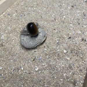 Anillo Ojo Tigre dorado Evora