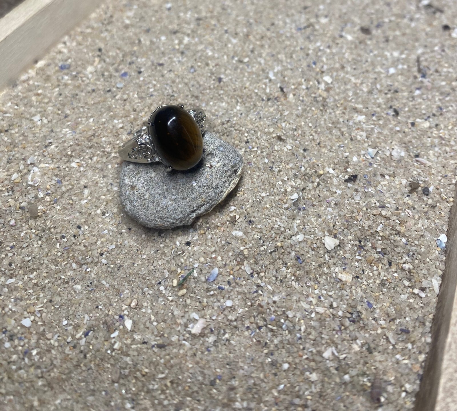 Anillo Ojo Tigre dorado Evora