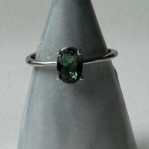 Anillo "Destello Etéreo" – Cuarzo Místico Petite & Plata Pulida