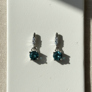 Pendientes "Gota de Océano" – Topacio Azul y Circonitas