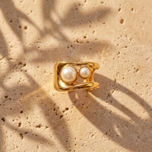 Anillo Luce - Acero dorado y perla sintética