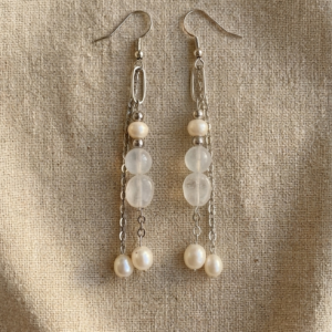 Pendientes Aurora - Perla de río, selenita, cuarzo blanco