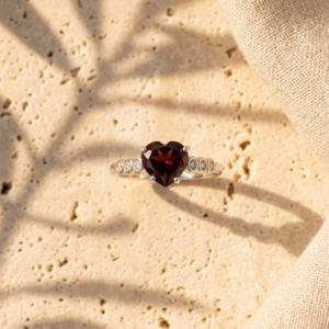 Anillo Rouge - Granate y plata 925